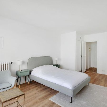 Bright Studio For 2 - Champs-Elysees Париж Екстериор снимка