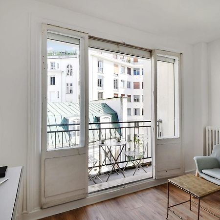 Bright Studio For 2 - Champs-Elysees Париж Екстериор снимка