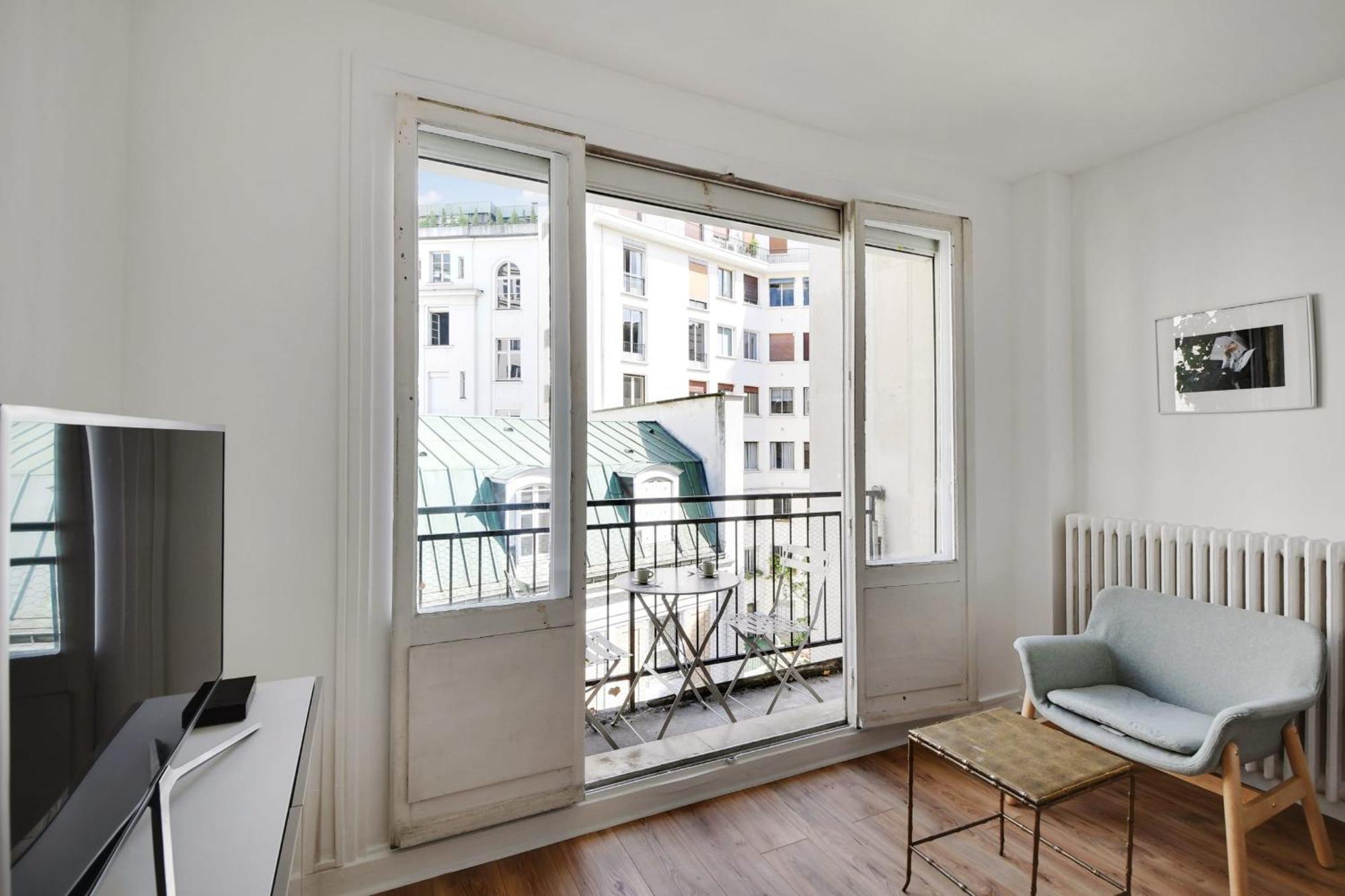 Bright Studio For 2 - Champs-Elysees Париж Екстериор снимка
